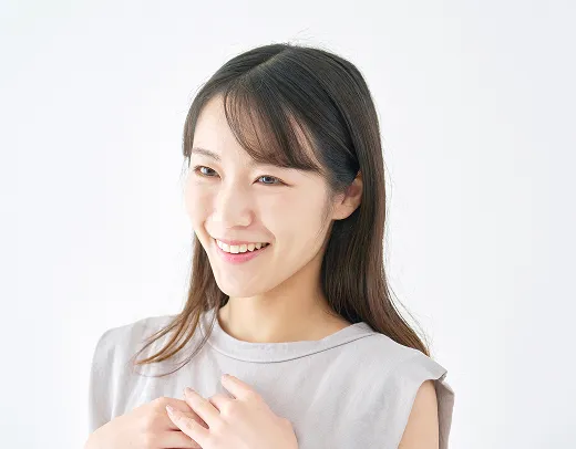 笑顔の女性